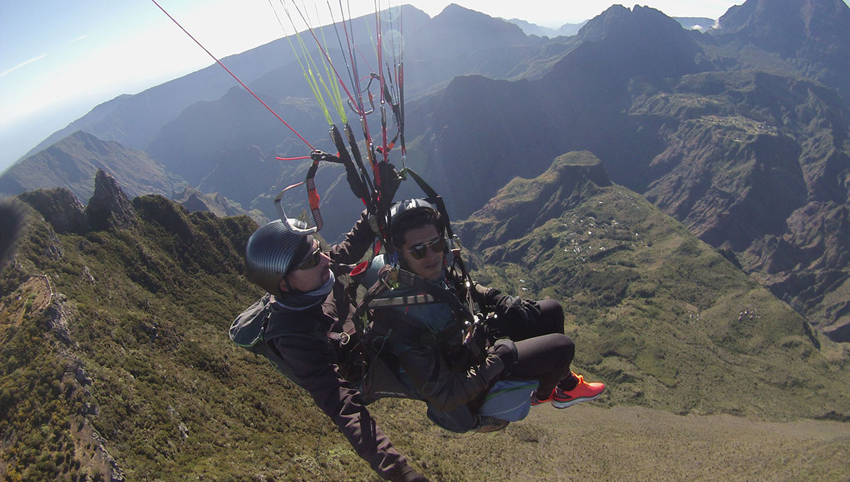 Baptême en parapente à la Réunion Maïdo